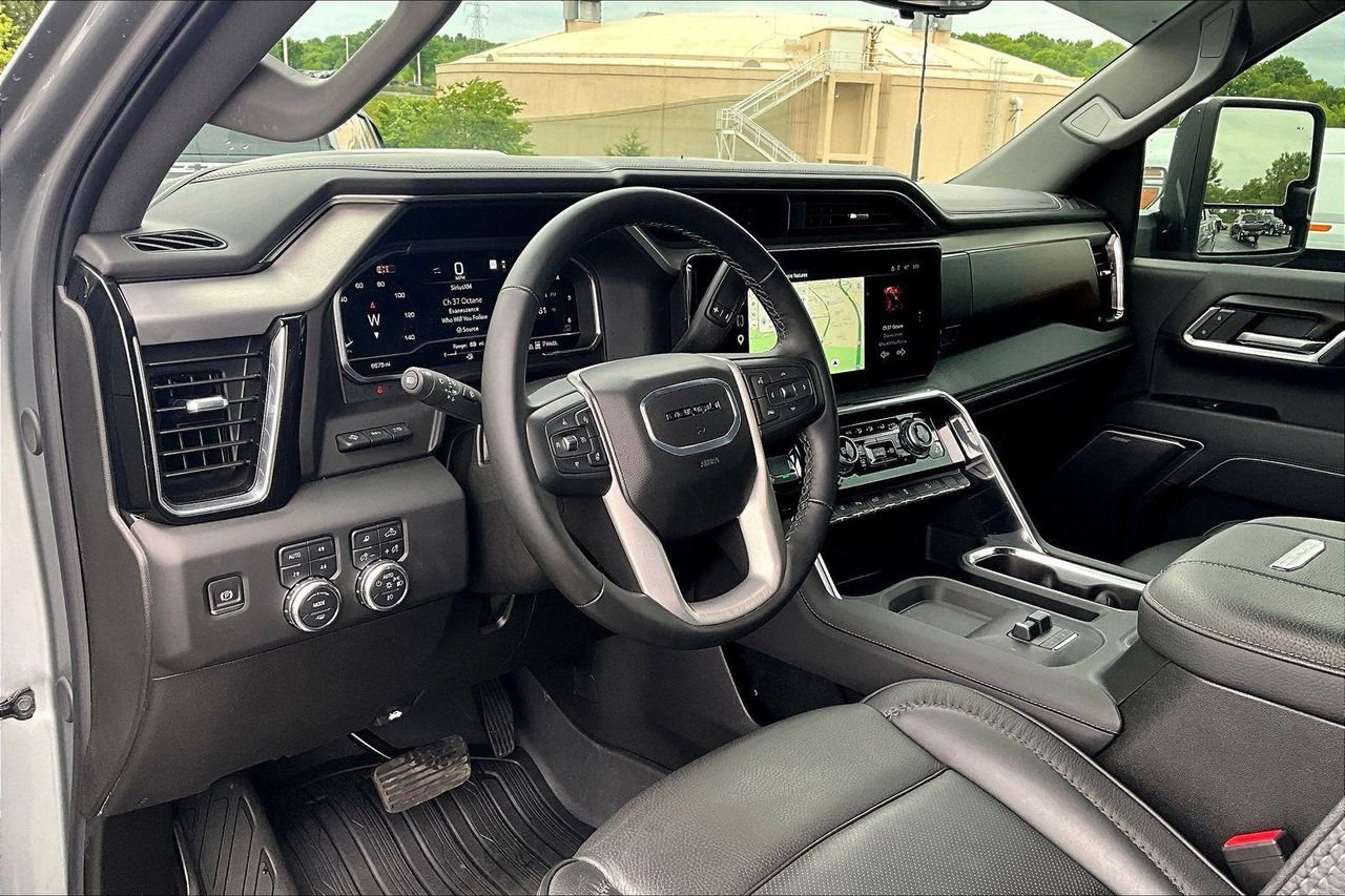 2025 GMC Sierra 3500HD Denali - Photo 19