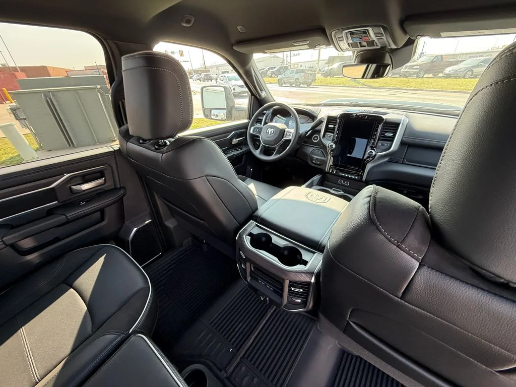 New 2026 Blue Ram Laramie image 17