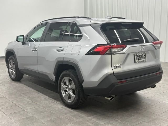 Used 2025 Silver Toyota XLE image 3