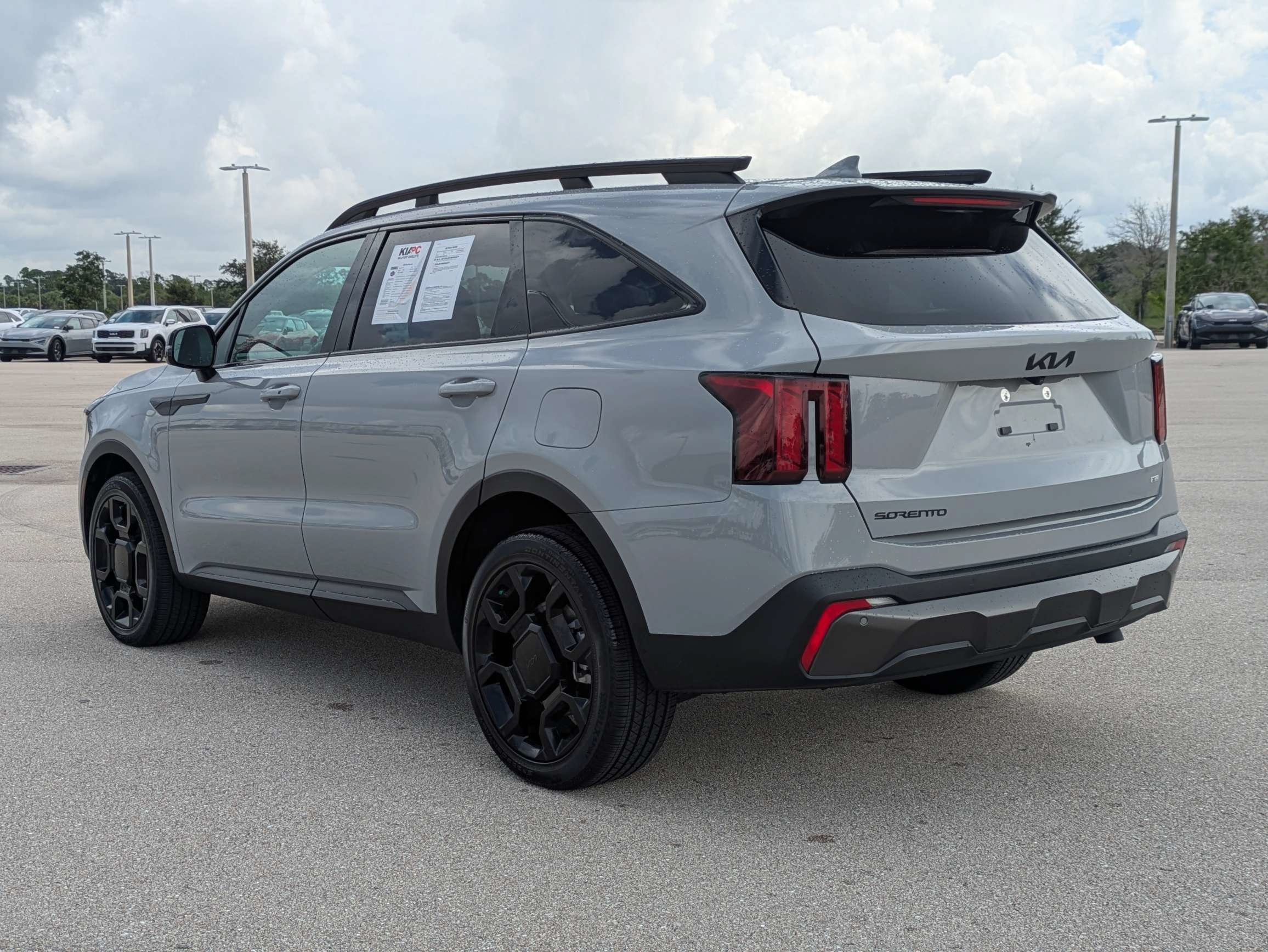 Certified Used 2025 Wolf Gray Kia X-Line EX image 8