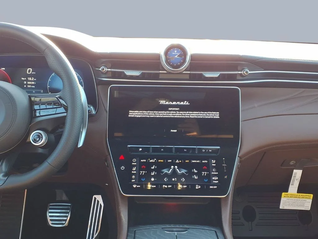 2026 Maserati Grecale Modena V6 - Photo 13