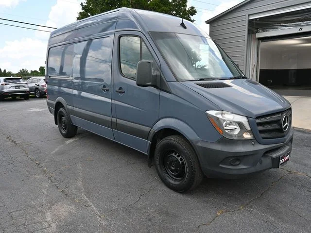 Used 2018 Gray Mercedes-Benz Cargo 144 WB image 29