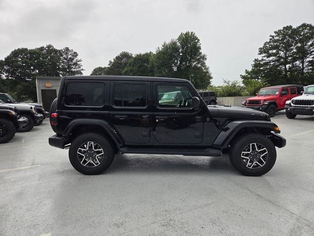 New 2026 Black Clear-Coat Exterior Paint Jeep Sahara image 10