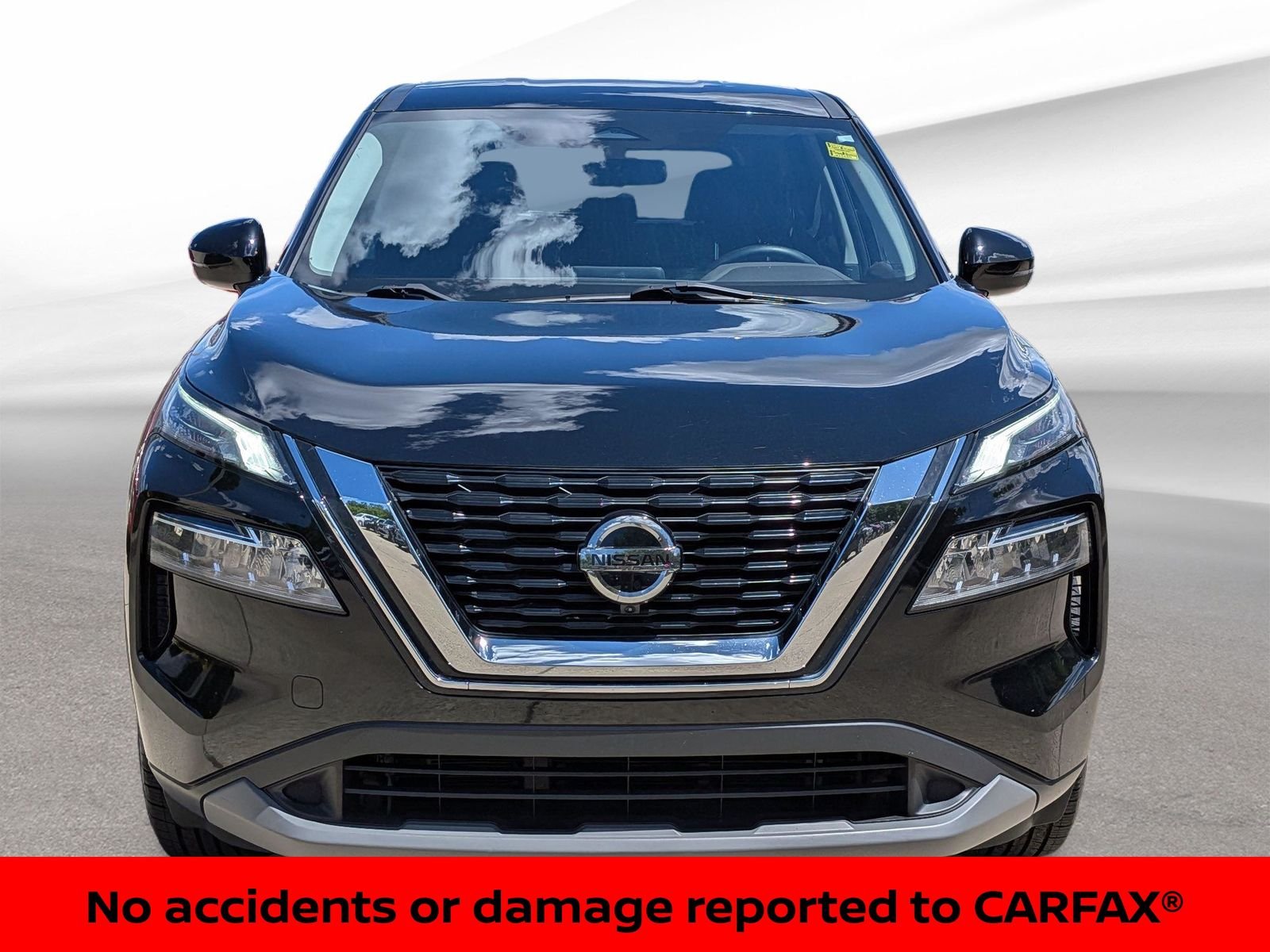 Certified Used 2021 Super Black Nissan SV image 3