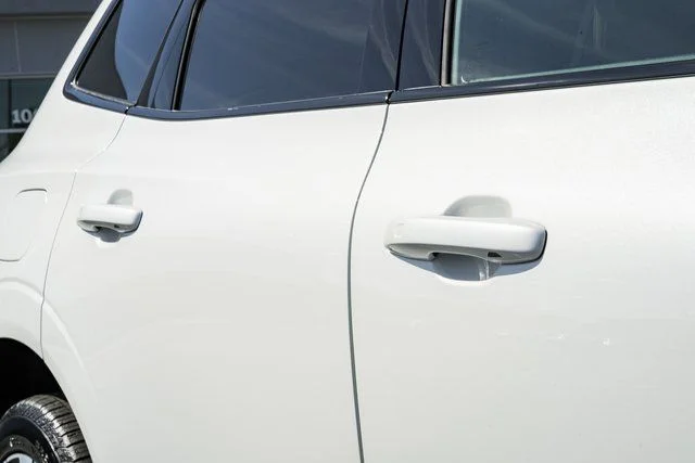 New 2026 Crystal White Volvo Plus image 15