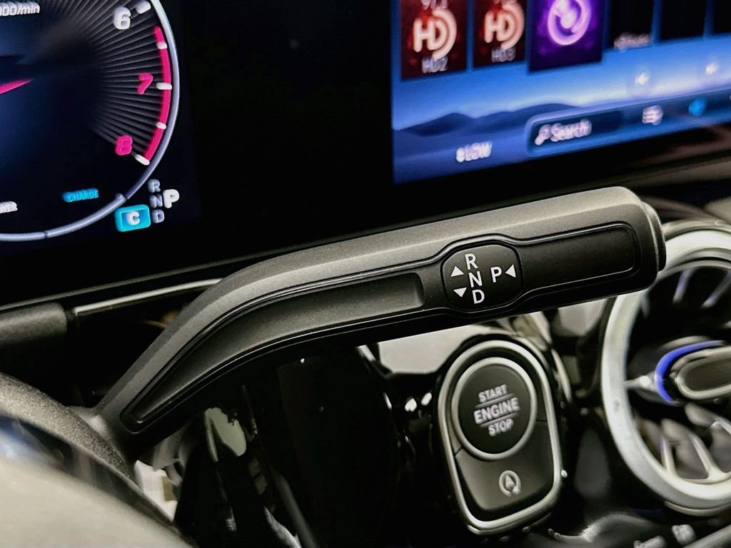 New 2026 Polar White Mercedes-Benz GLA 250 image 16