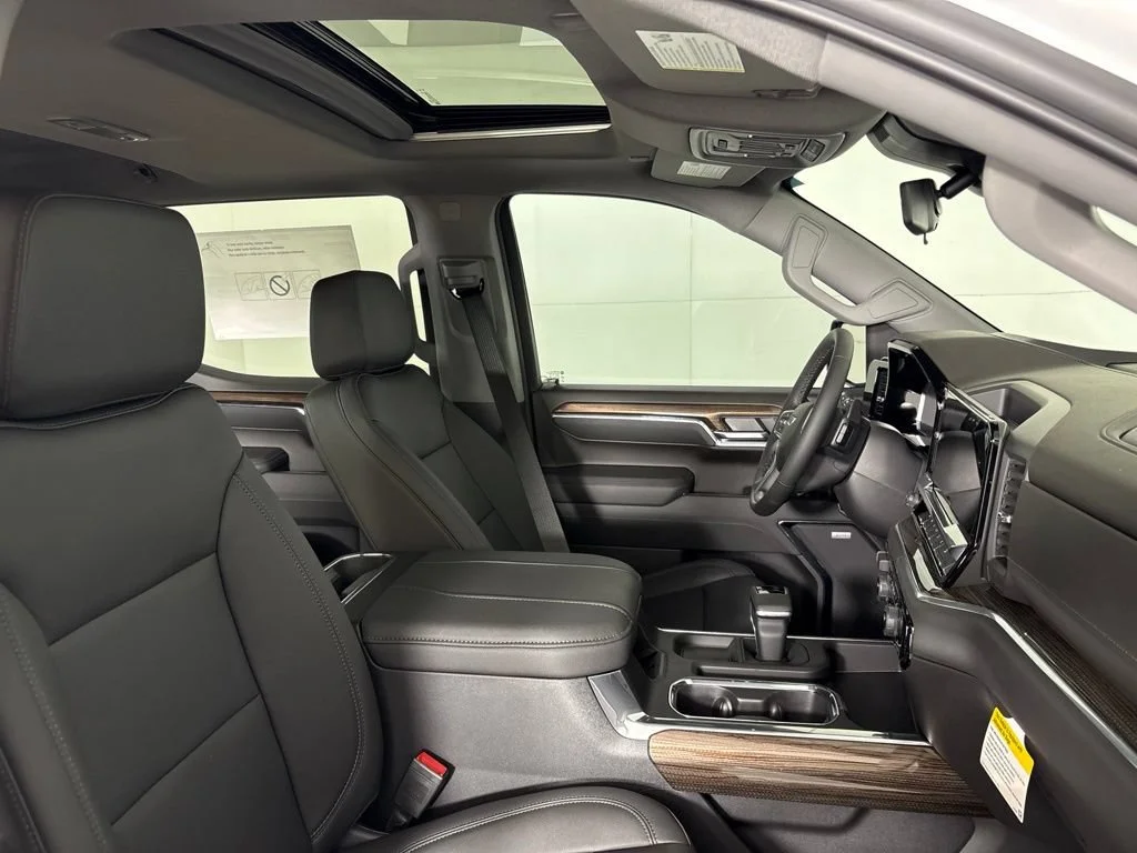 New 2026 Summit White Chevrolet LT Trail Boss image 25