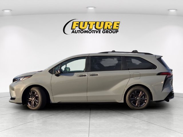 Used 2025  Toyota XSE image 7
