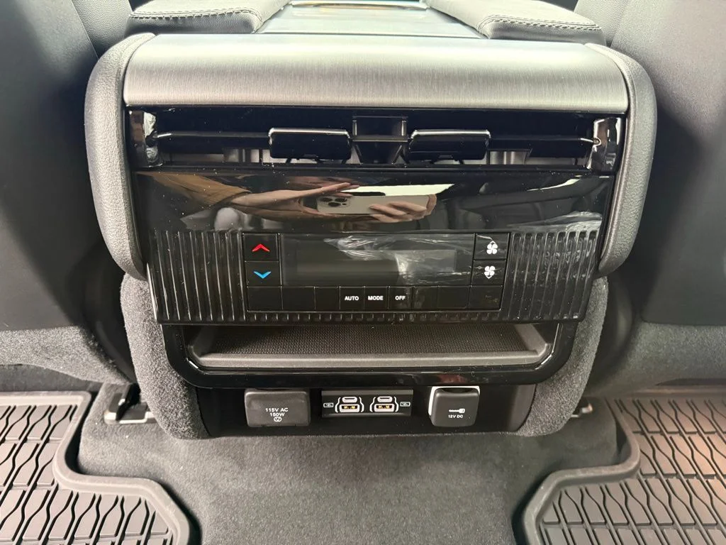 New 2026 High Gloss Black Exterior Paint Jeep  image 33