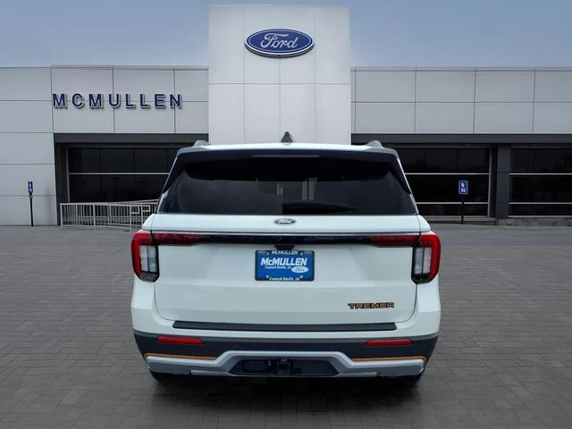 New 2026 Star White Metallic Tri-Coat Ford Tremor® image 32