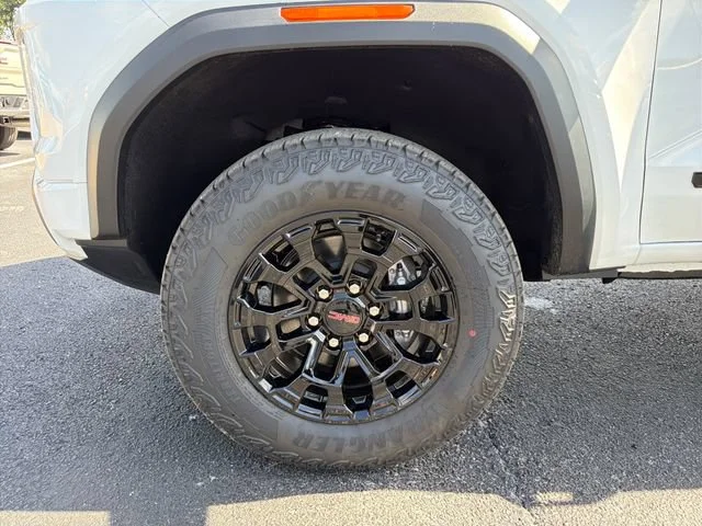 New 2026 Summit White GMC Elevation image 33