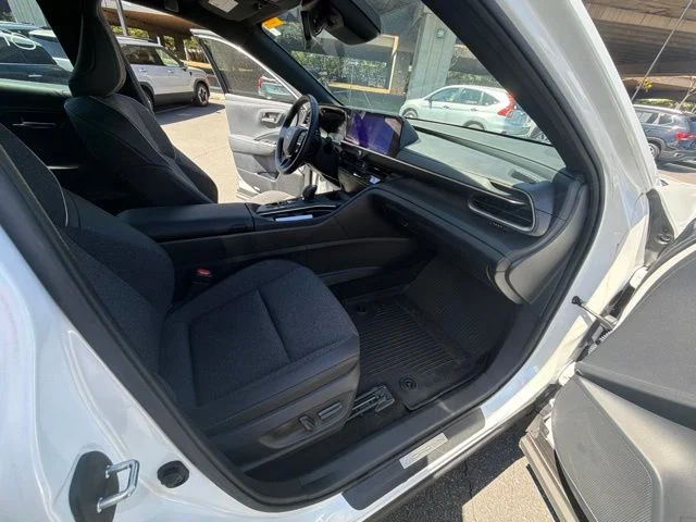 Used 2023 White Toyota XLE image 16