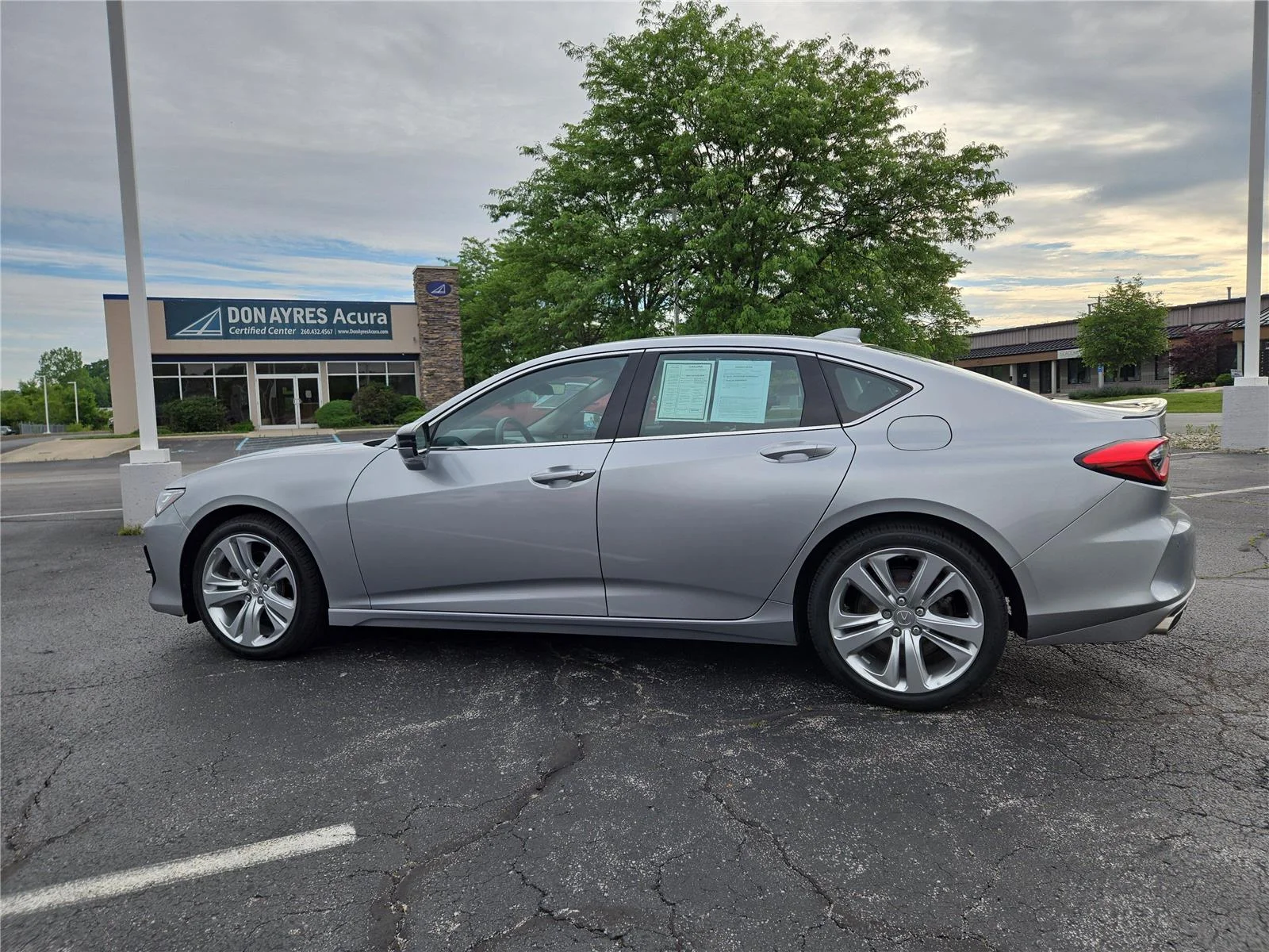 Certified Used 2023 Lunar Silver Metallic Acura TECH image 29
