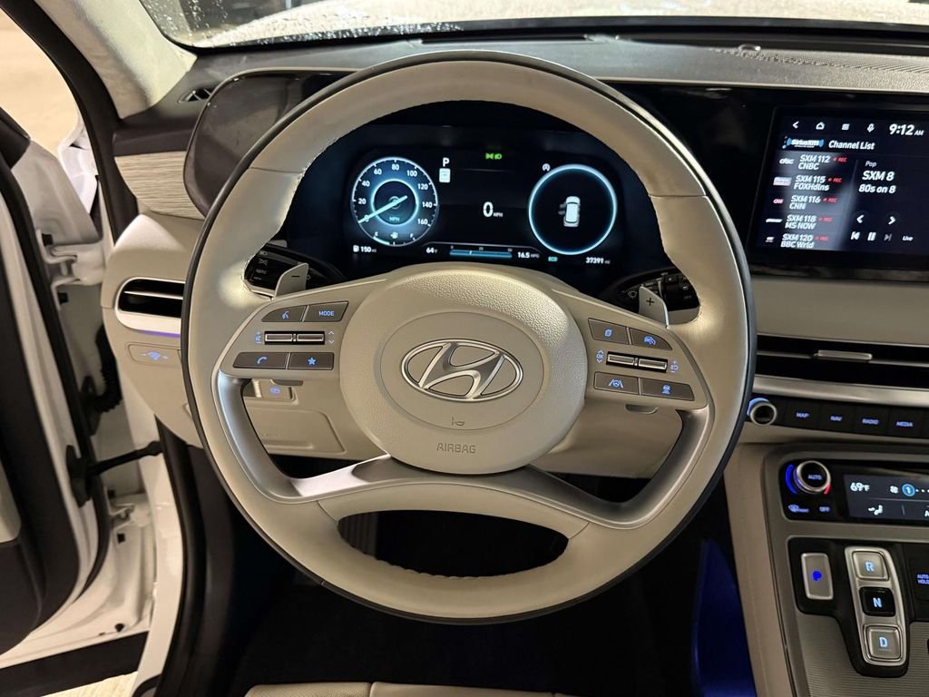 Used 2024 White Hyundai Calligraphy image 18