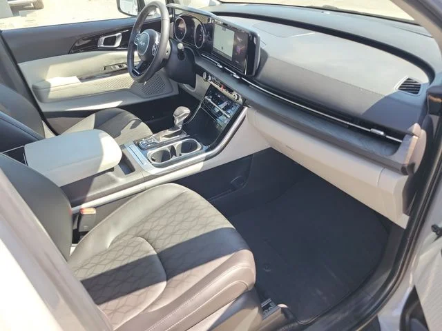 Used 2024 Ceramic White Kia EX image 23