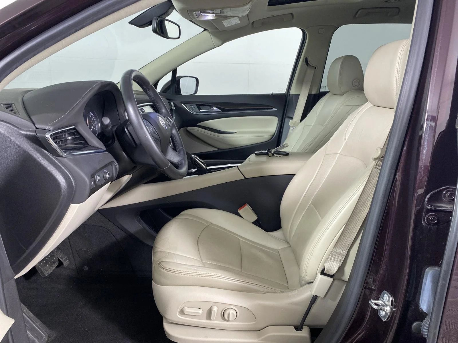 Used 2018 Black Cherry Metallic Buick Essence image 13