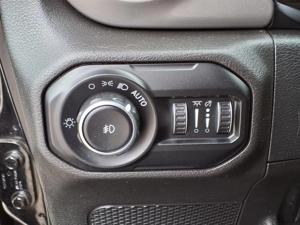 2021 Jeep Wrangler Unlimited Willys - Photo 11