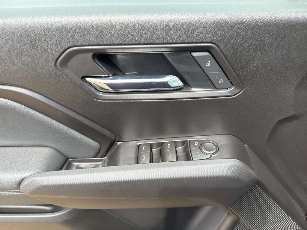 New 2026 Onyx Black GMC Elevation image 31