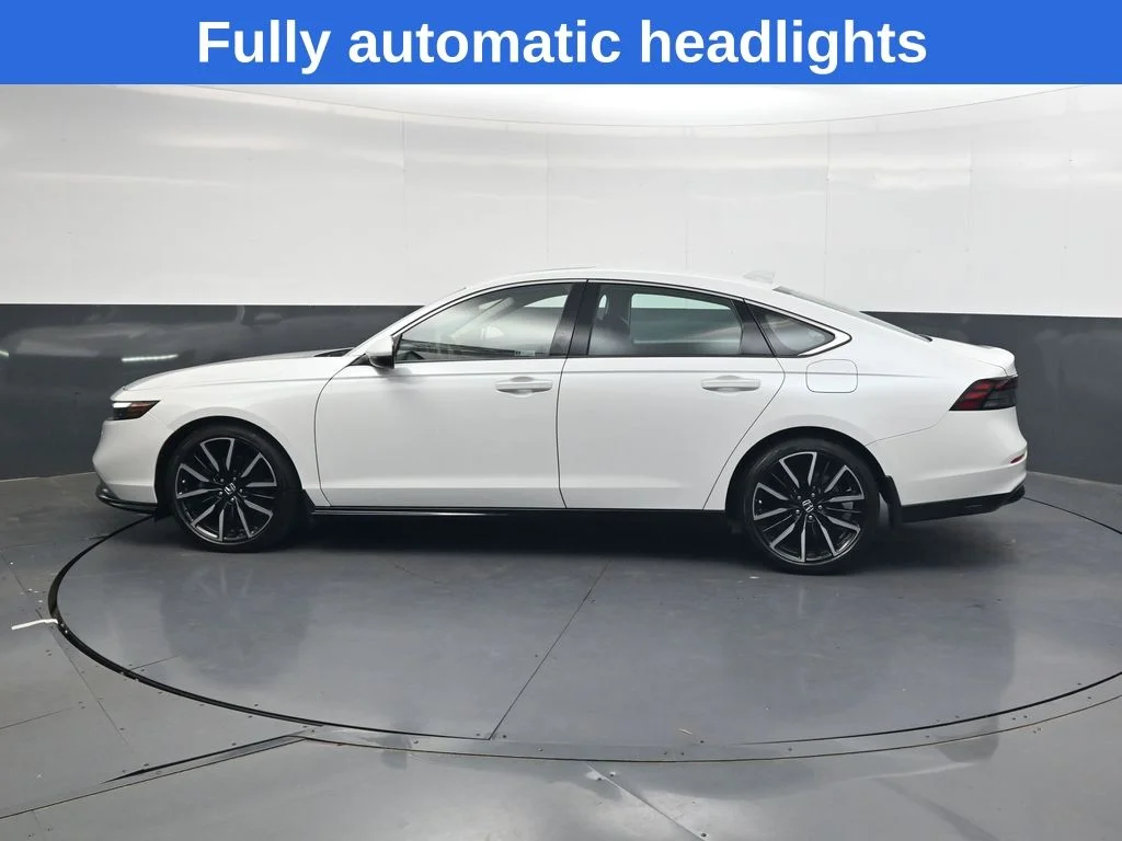 Used 2023  Honda Touring image 7