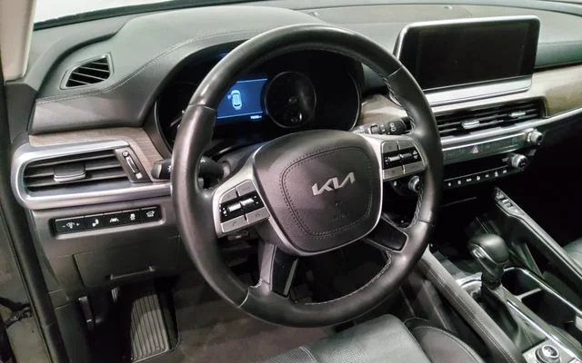 Used 2022 Black Kia SX image 23