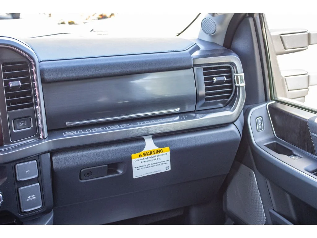 New 2026 Star White Metallic Tri-Coat Ford F-350® Lariat® image 59