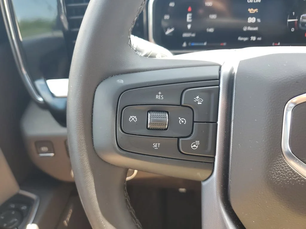 Used 2026 Glacier White Tricoat GMC SLT image 21