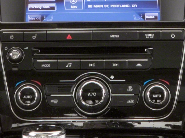 Used 2013 Gray Jaguar Base image 16