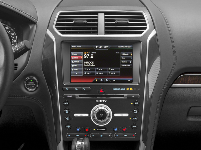Used 2016 White Platinum Metallic Tri-Coat Ford Platinum image 11