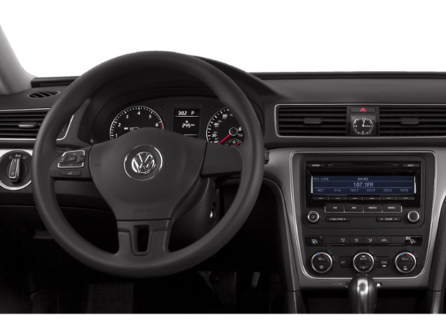 Used 2015 Red Volkswagen 1.8T SE image 6