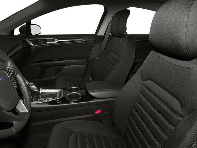 Used 2013 Tuxedo Black Metallic Ford SE image 13