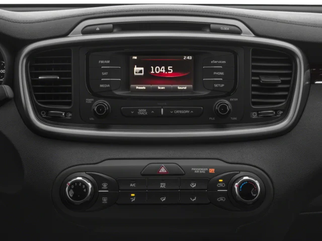 Used 2018 Gray Kia L image 9