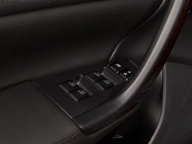 Used 2010 Radiant Silver Metallic Nissan 3.5 SV image 19