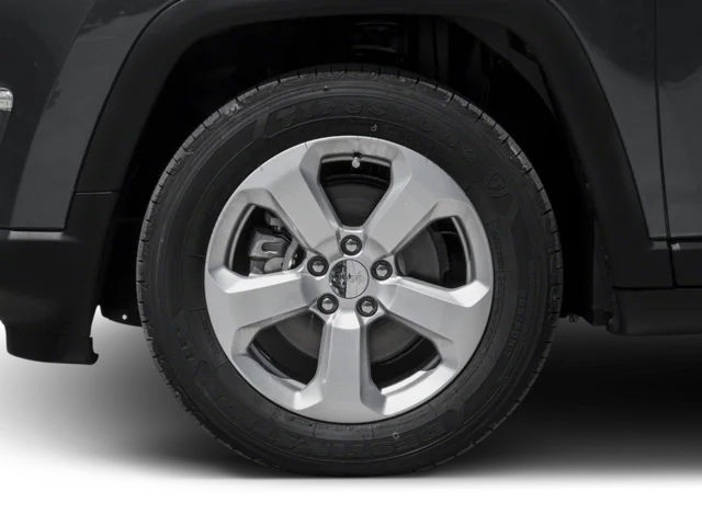 Used 2018 Redline Pearlcoat Jeep Latitude image 8