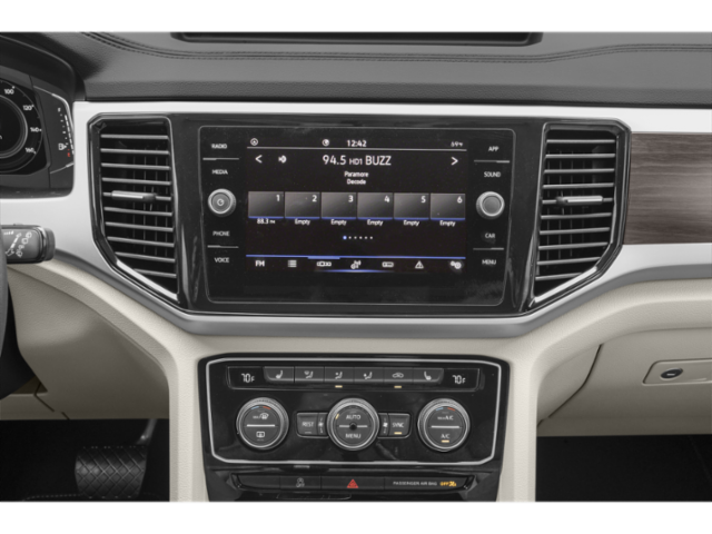 Used 2023 White Volkswagen 3.6L V6 SE w/Technology image 10