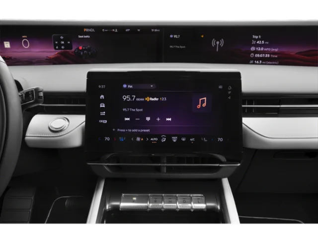 New 2026 Silver Lincoln Premiere image 7