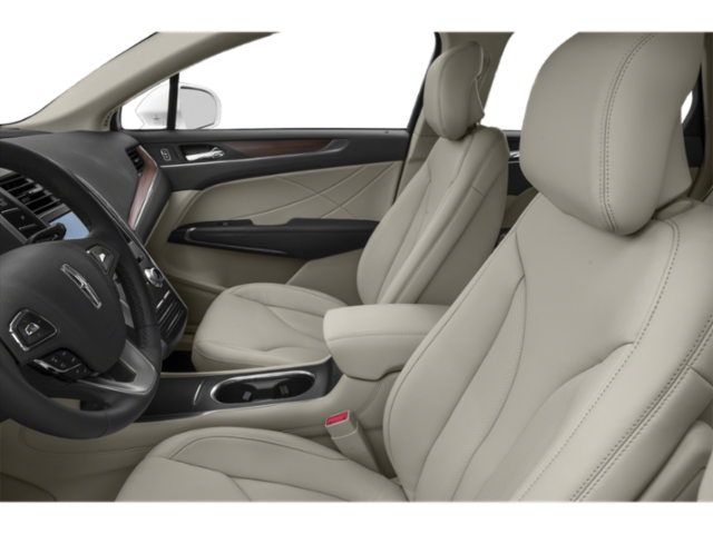 Used 2019 Red Lincoln Select image 6
