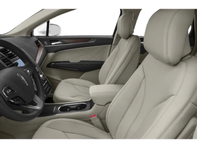 Used 2019 Black Lincoln Reserve image 6