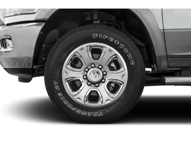 Used 2015 Bright Silver Clearcoat Metallic Ram Laramie image 9