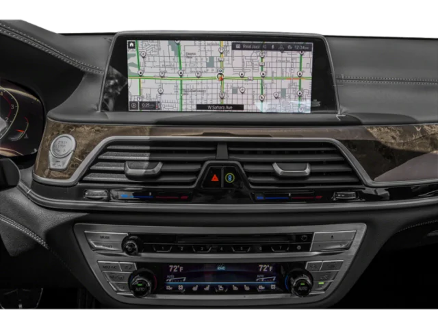 Used 2020 Gray BMW 750i xDrive image 14