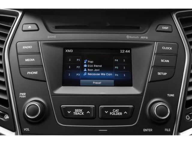 Used 2015 Red Hyundai GLS image 7