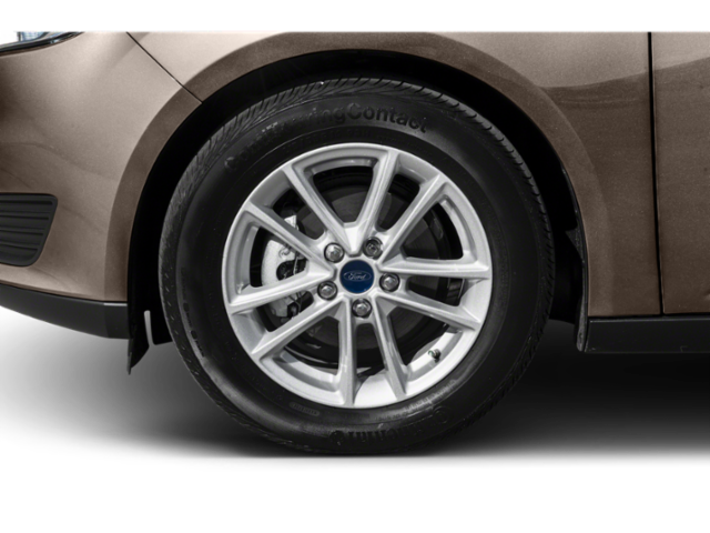 Used 2015 Tuxedo Black Ford 4dr Sdn SE image 9