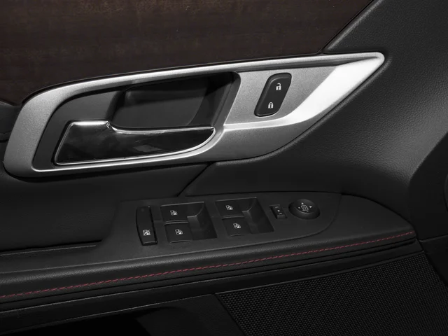 Used 2015 Black GMC Denali image 17