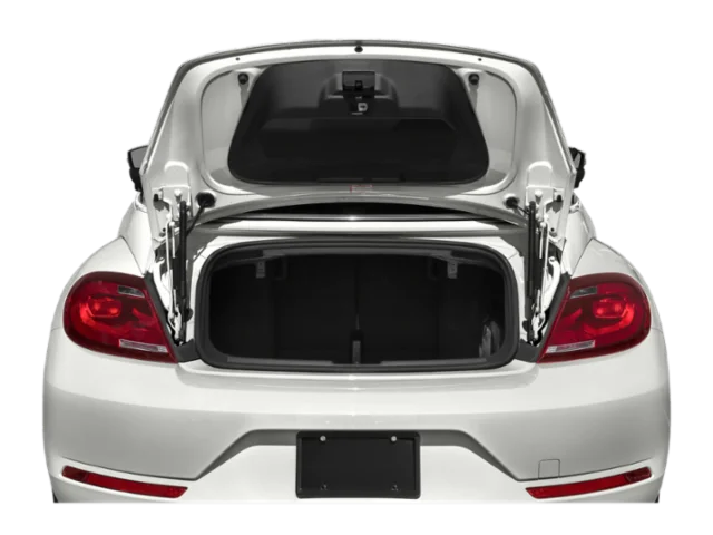 Used 2019 Tornado Red/Black Roof Volkswagen SE image 9
