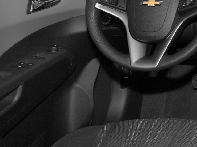 2016 Chevrolet Sonic LT - Photo 20