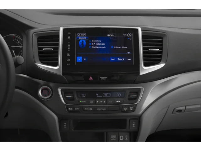 Used 2019 White Honda RTL-T image 11