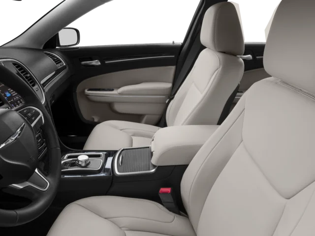Used 2016  Chrysler Anniversary Edition image 9