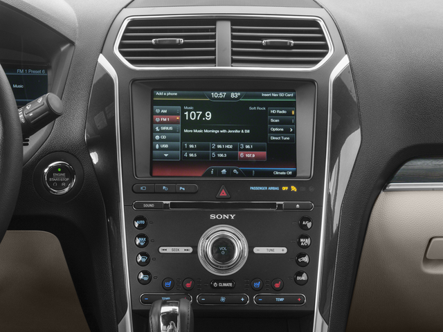 Used 2016  Ford Limited image 10