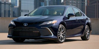 Used 2024  Toyota LE image 1