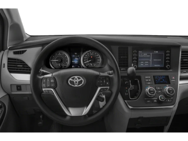 Used 2018 White Toyota XLE image 4