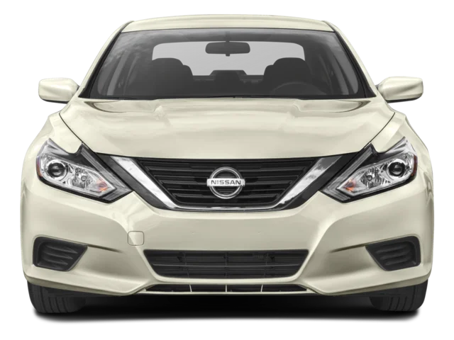 Used 2016 White Nissan 2.5 S image 4